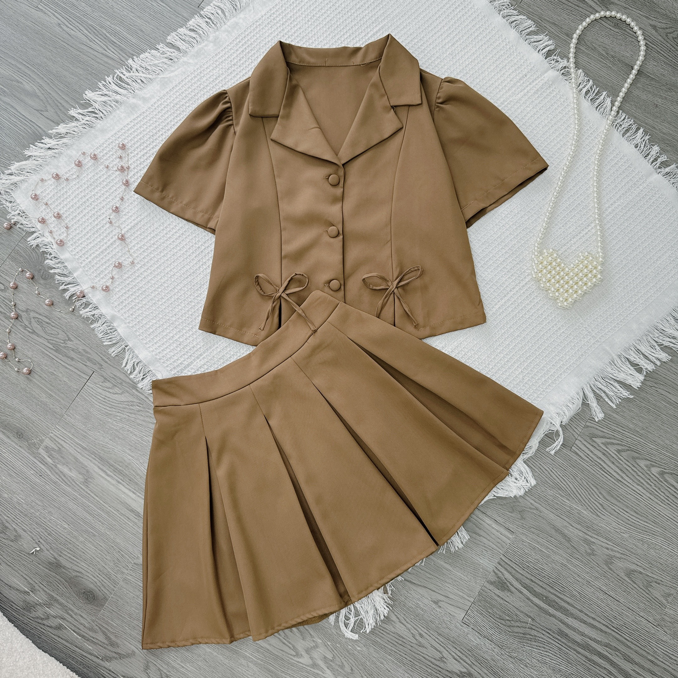 Set đồ tiểu thư BIGSIZE CÔ NHỎ áo sơ mi tay bồng croptop kèm chân váy xếp ly dáng chữ A xòe chất vải