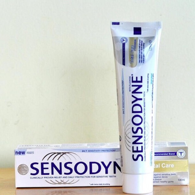 Kem Đánh Răng Sensodyne Chống E Buốt Làm Trắng Răng