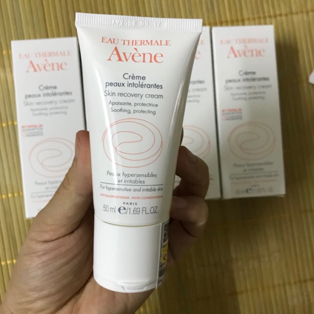 Kem Dưỡng Cho Da Nhạy Cảm Kích Ứng Avene Skin Recovery Cream 50Ml