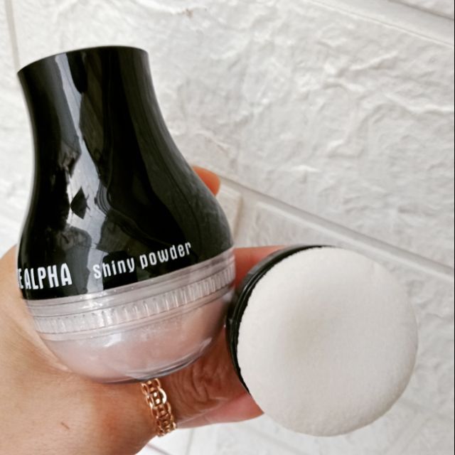 phấn phủ bột ánh nhũ bắt sáng love alpha shiny powder