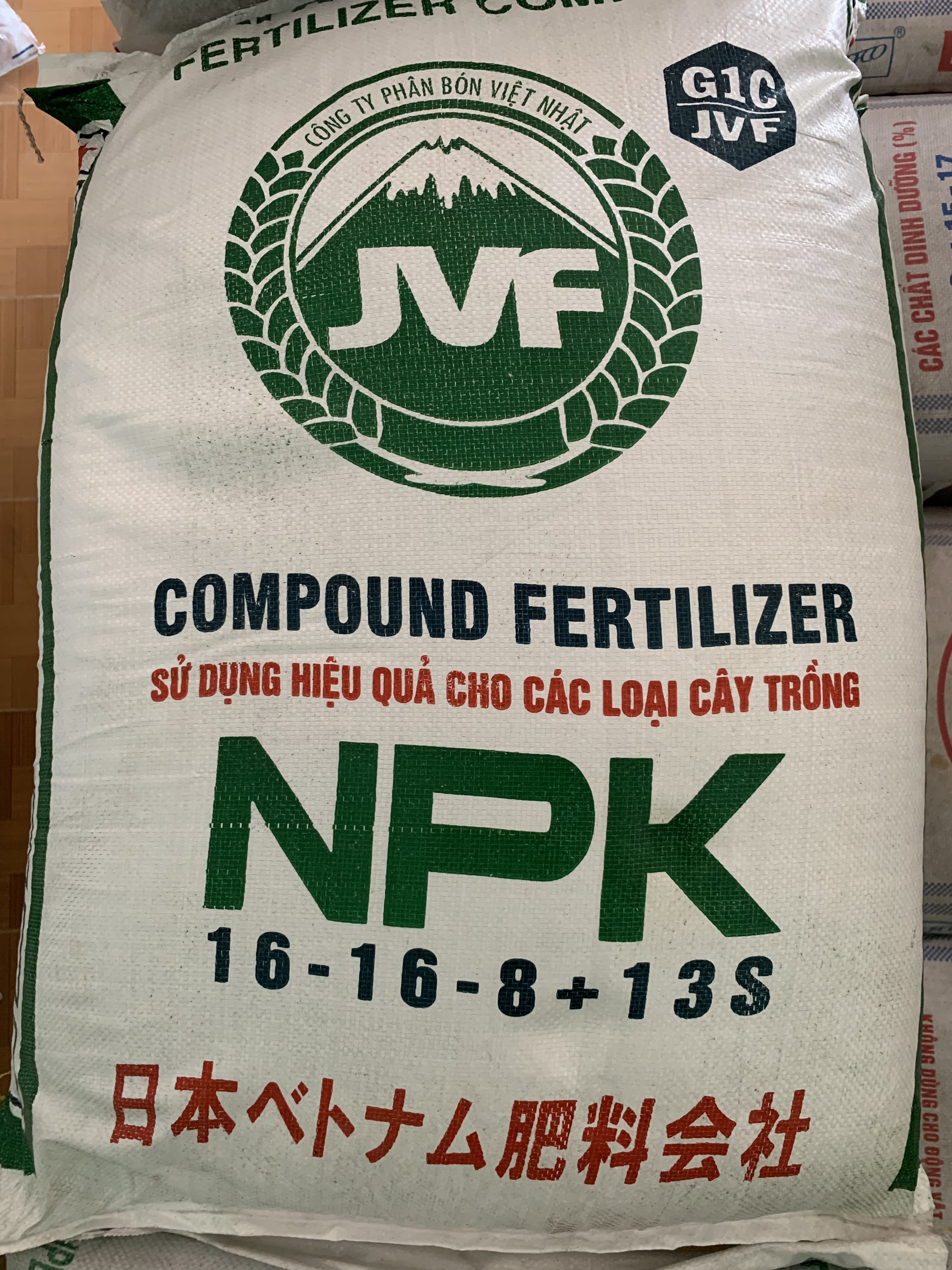 1kg phân bón NPK 16-16-8 VIỆT NHẬT - TỐT CHO MỌI CÂY TRỒNG (bán lẻ từ bao 50kg)