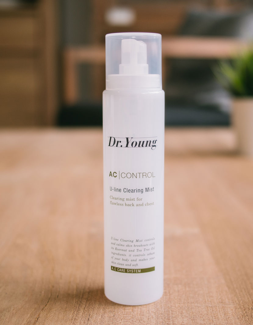 Xịt Khoáng Kiểm Soát Mụn Dr.young Control U Line Clearing Mist