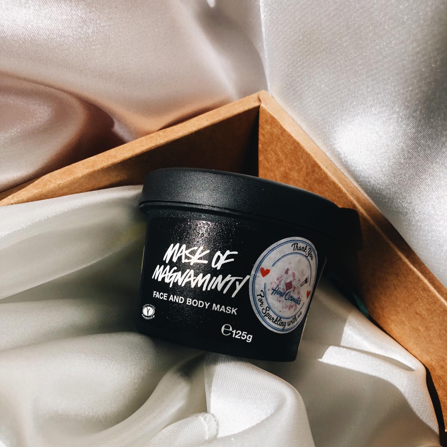 (Bill Uk) [Date 19/11/2021] Mặt Nạ Đất Sét Tươi Lush Mask Of Magnaminty 125G (Hàng Sẵn Có)