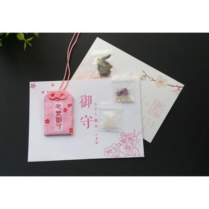 4 mẫu- Túi Phước May Mắn Omamori Túi gấm Omamori mèo may mắn nhiều mẫu nhiều màutúi gấm may mắn thích hợp làm quà tặng cho bạn bè và người thânRing ngay túi gấm may mắn về bổ sung cho bộ sưu tập cosplay của bạn nhétúi gấm may mắn đang hot trên thị trường và được các bạn trẻ vô cùng yêu thích.túi gấm may mắn cập nhật theo mốt mới nhất và update thường xuyênQuà tặng đặc biệt dành cho các fan