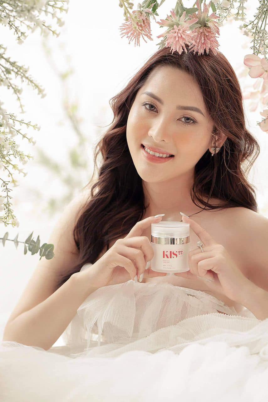 Cream Face Kis22 Sáng Da Nâng Cơ Chống Chảy Sệ