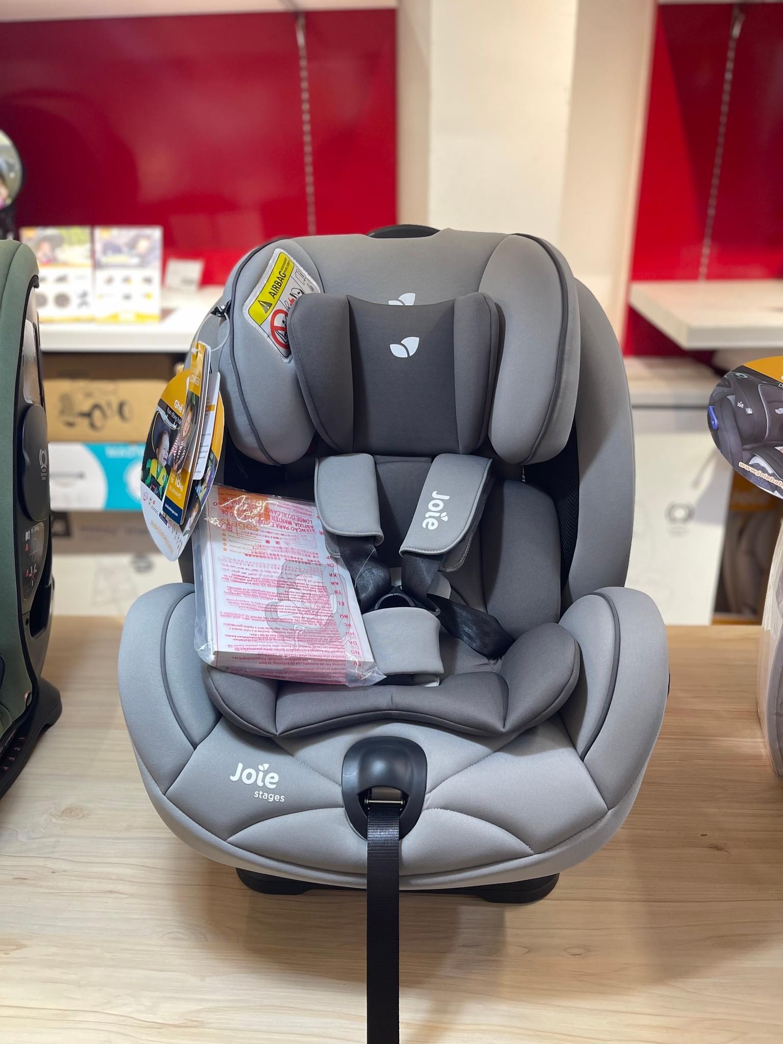 Ghế ngồi ô tô trẻ em Joie Stages Flannel Cho Bé Từ 0-7 Tuổi (Cân nặng Tới 25kg)