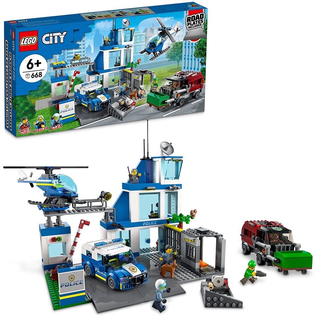 Đồ chơi lắp ráp LEGO City Police Station mã 60316 gồm 668 chi tiết