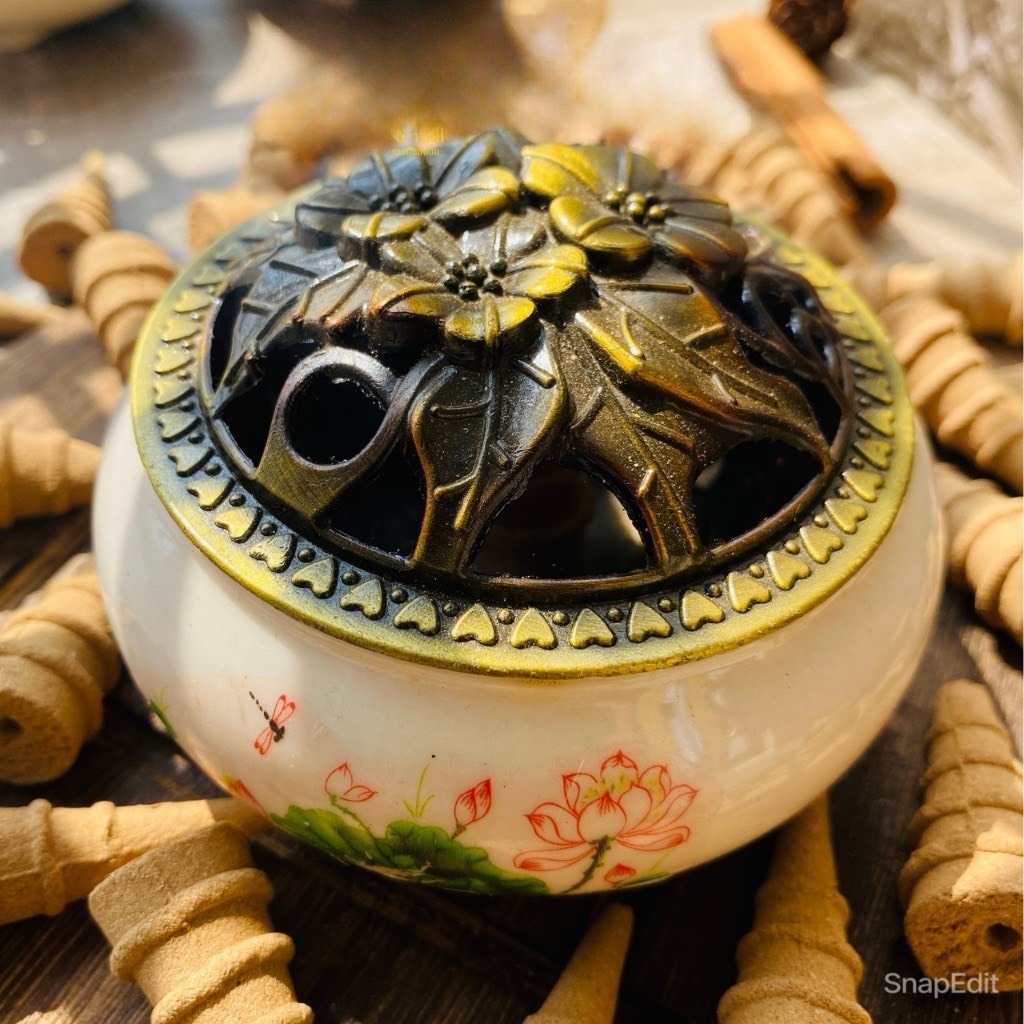 Lư đốt trầm hương lư xông trầm hương lư xông nụ trầm hương tráng men họa tiết cổ điển sang trọng