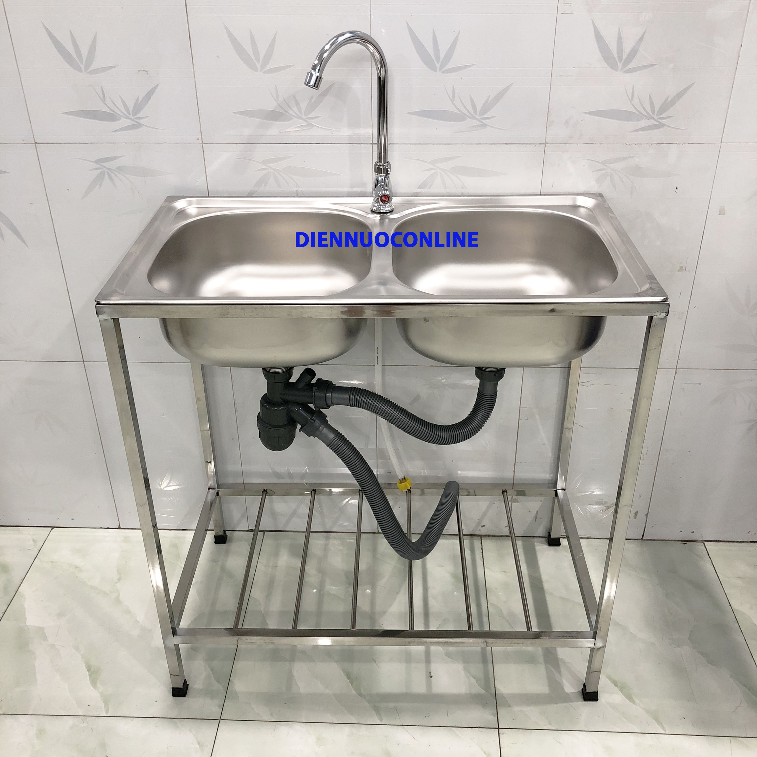 Bộ bồn rửa chén inox 2 hộc có chân kích thước 78x43x80