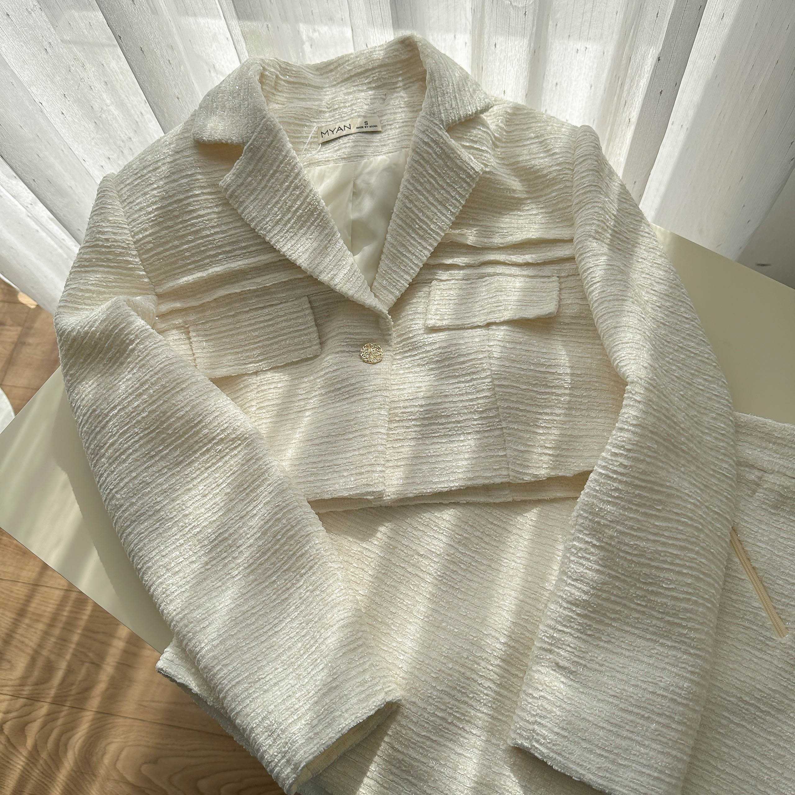 Set Áo Blazer Dạ Dáng Croptop Chân Váy Dạ Dáng A MYAN DESIGN Avn122301 Vvn122301