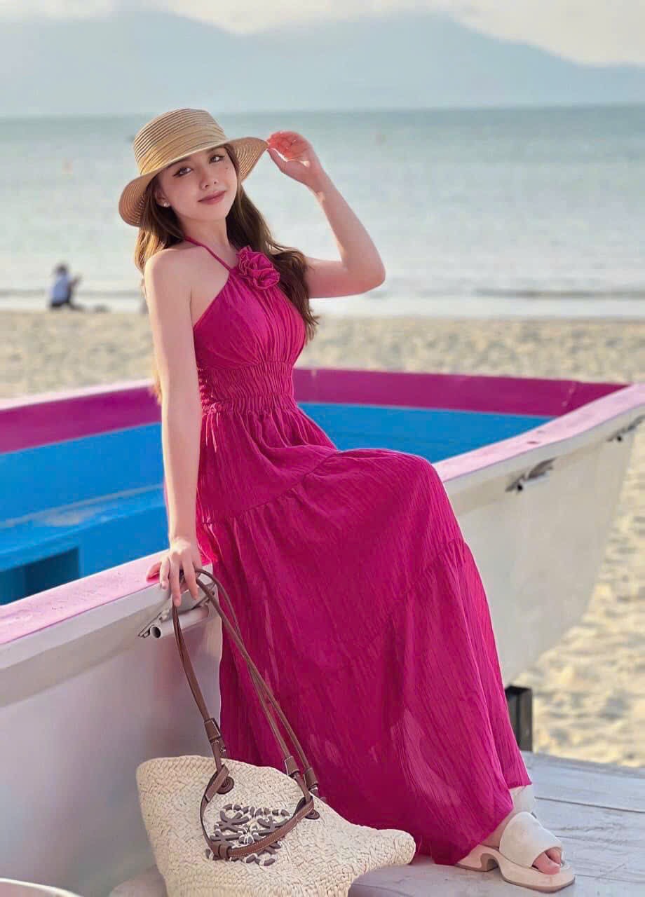 Đầm thời trang nữ thiết kế cổ yếm xinh xắn đi chơi biển biển Đầm maxi đi biển thiết kế cổ yếm quyến rũ và gợi cảm Đầm maxi đi biển du lịch thiết kế dáng xoè công chúa đẹp MTB