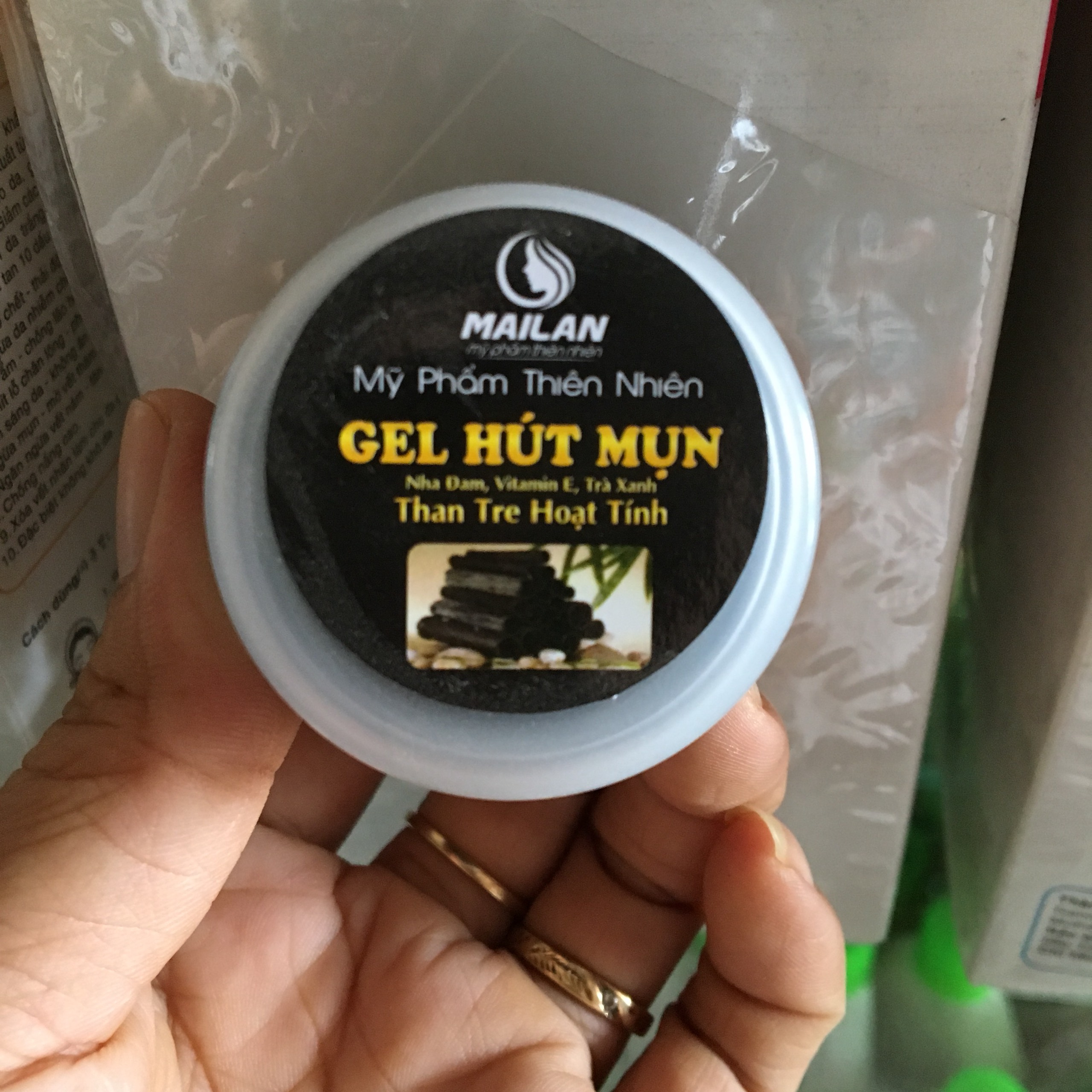 Gel Hút Mụn Than Hoạt Tính Mai Lan