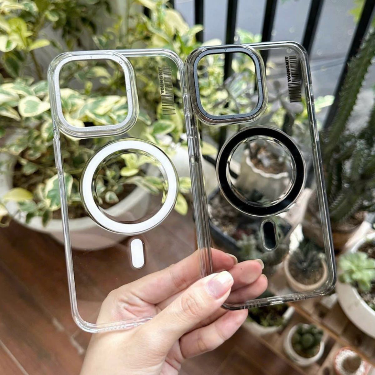 Ốp lưng iPhone 16 Youngkit Crystal Shield trong chống sốc không ố vàng hỗ trợ sạc không dây Magsafe 