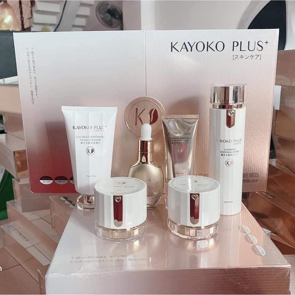 Bộ mỹ phẩm Kem Trị Tàn Nhang Kayoko 6 của Nhật Bản chính hãng là giải pháp điều trị tàn nhang cực kỳ hiệu quả hiện nay kem trị tàn nhang Kayoko là sản phẩm của hàng triệu chị em tin dùng. Kayoko là một trong những thương hiệu mỹ phẩm đình đám của Nhật Bả