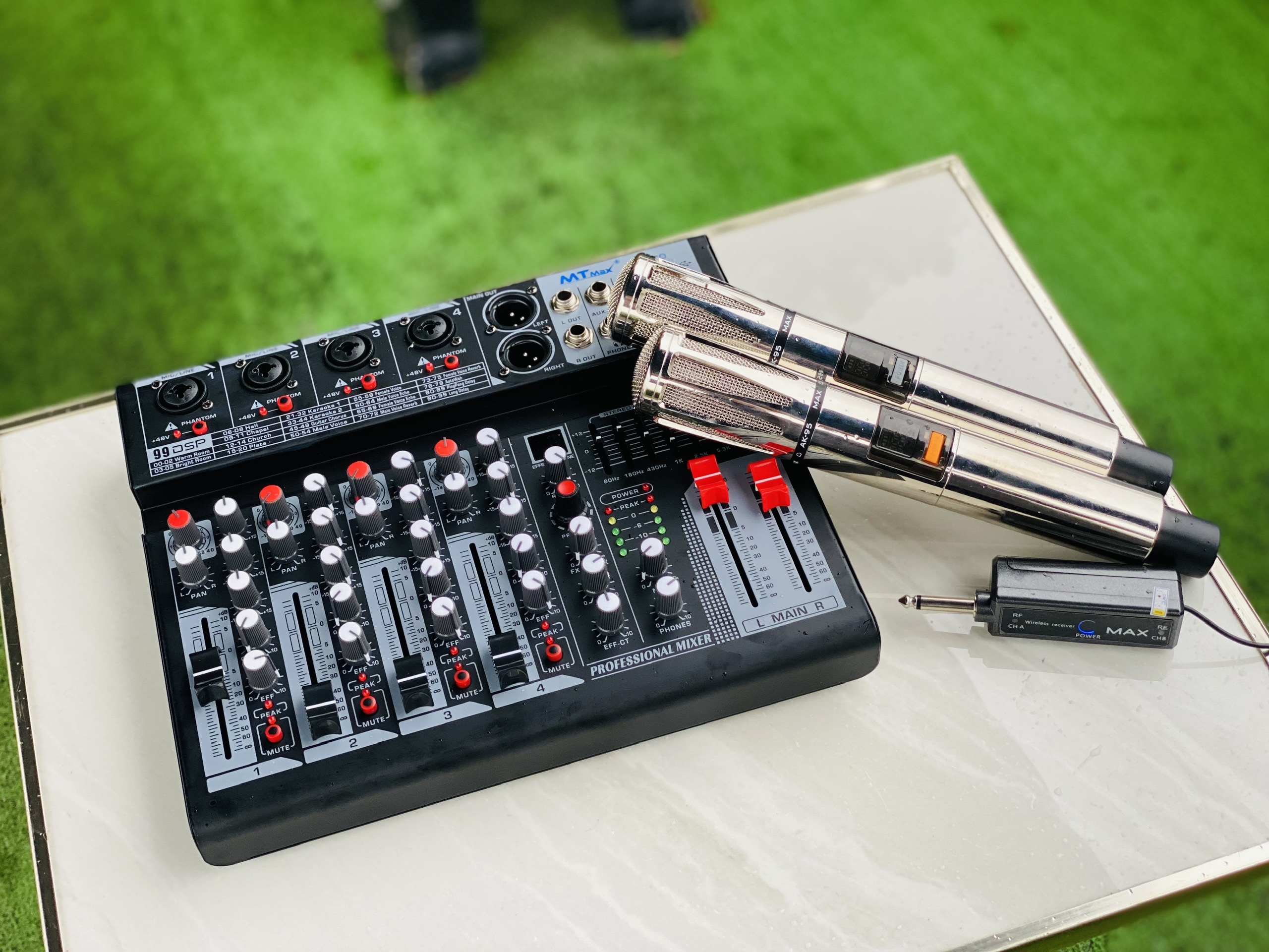 [Tặng 2 dây canon ra hoa sen] Combo Mixer MTMAX F79 Pro + Micro Không Dây AK95 (2 Mic)  Xử lý âm tha