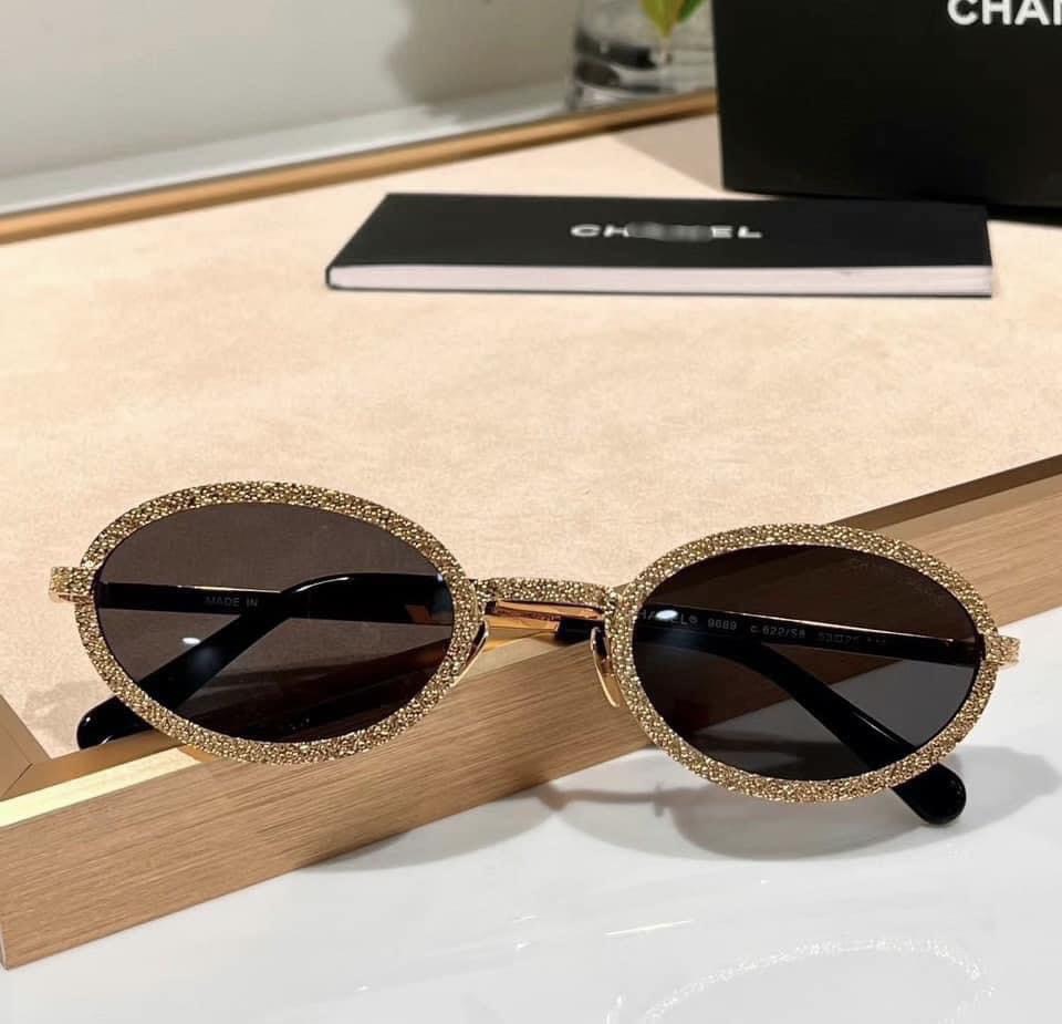 Mắt Kính Tổng Tài Form Oval Kiểu Dáng Thời Trang Sang Chảnh
