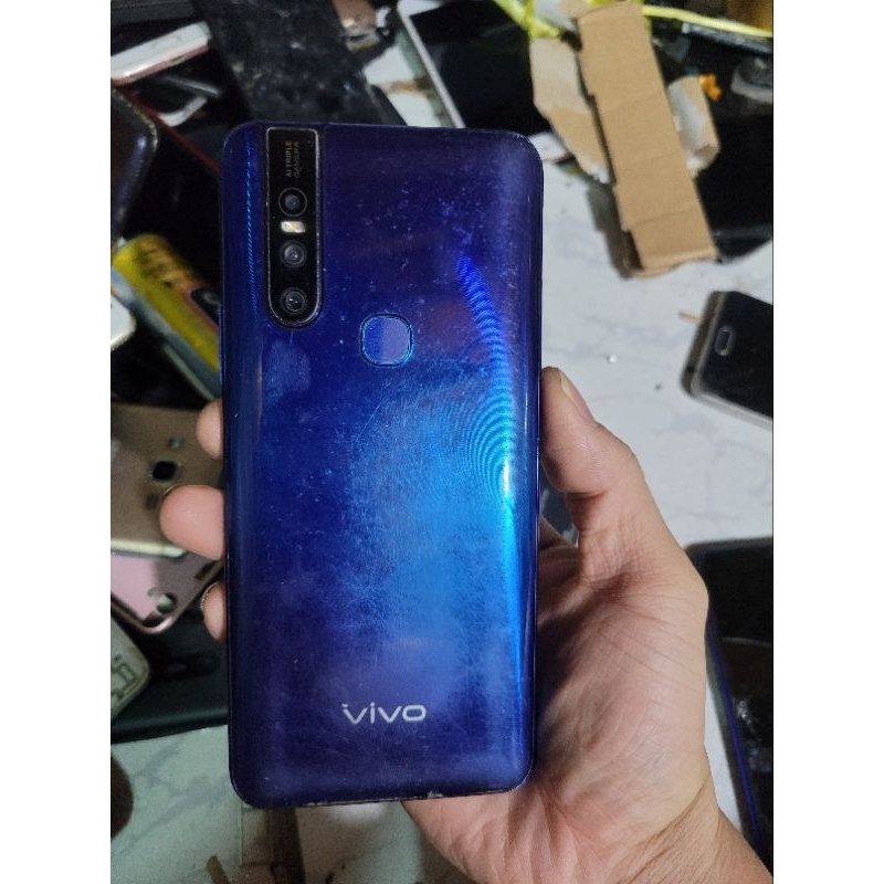 Cụm xác Vivo V15 sống full hư màn hình