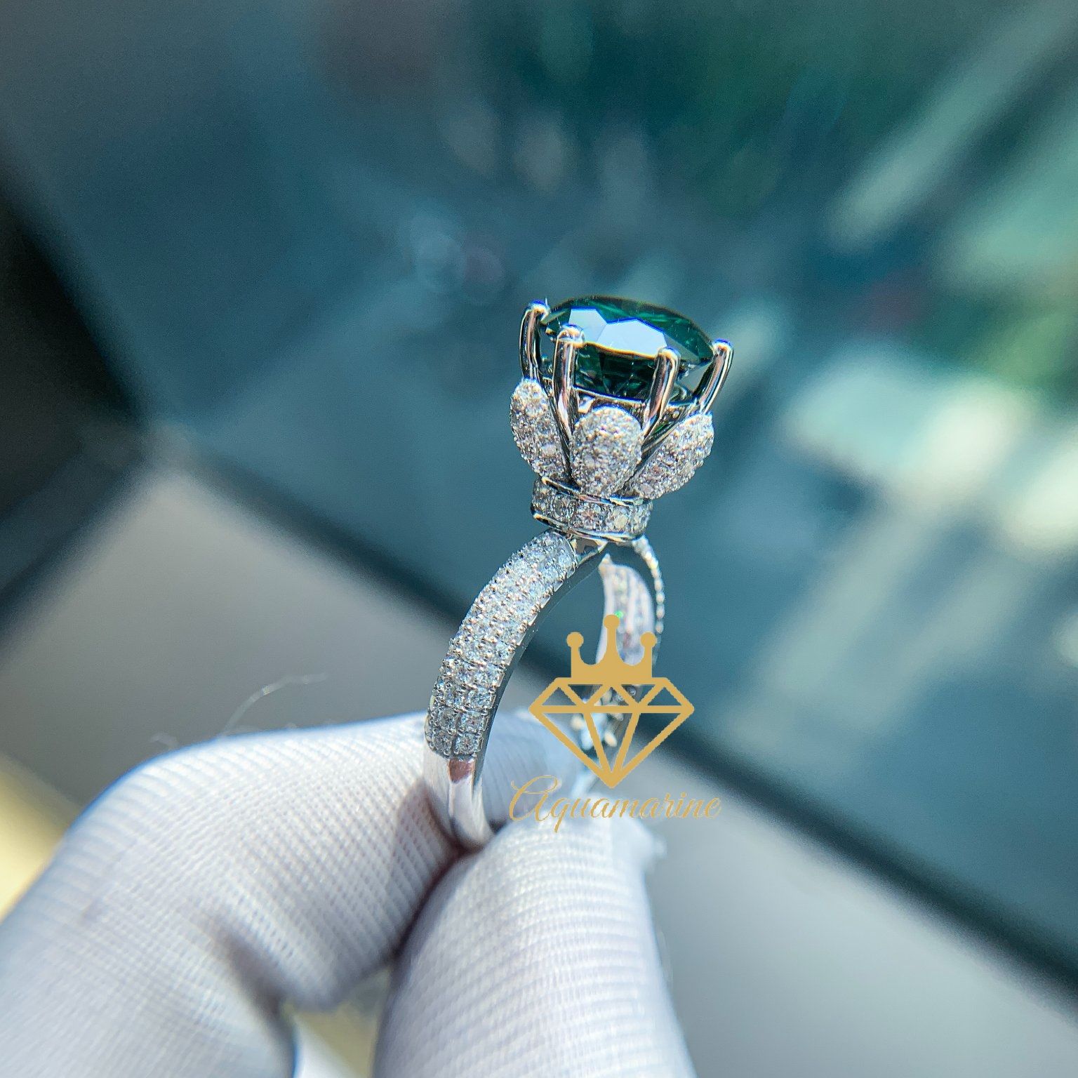 Nhẫn nữ kim cương nhân tạo moissanite chủ 10 ly màu xanh lá - NN050