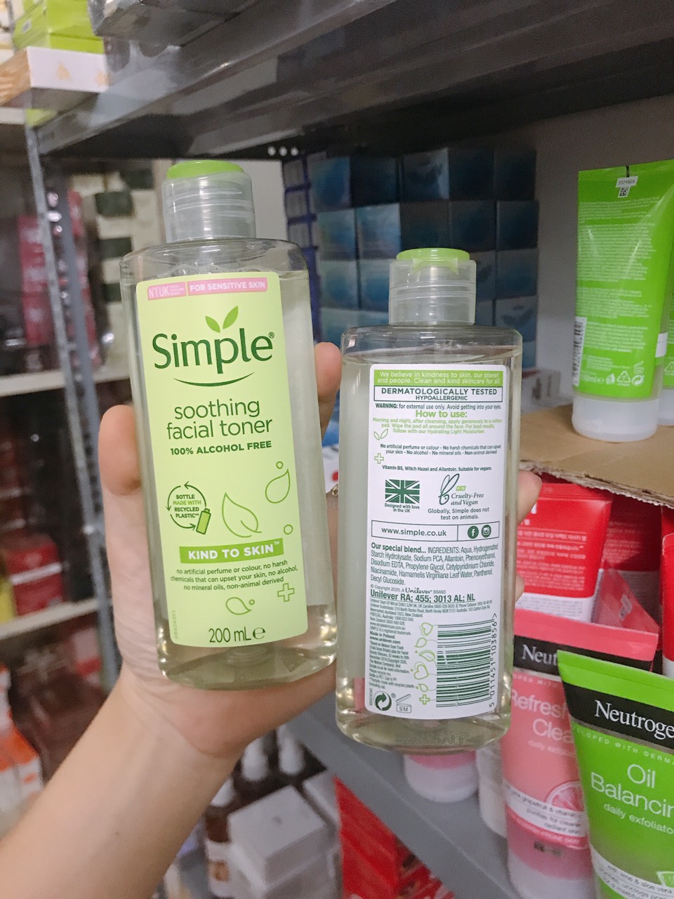 Nước hoa hồng toner Simple (CHÍNH HÃNG) Kind To Skin Soothing Facial Không chứa cồn diệu nhẹ cho làn da (200ml)