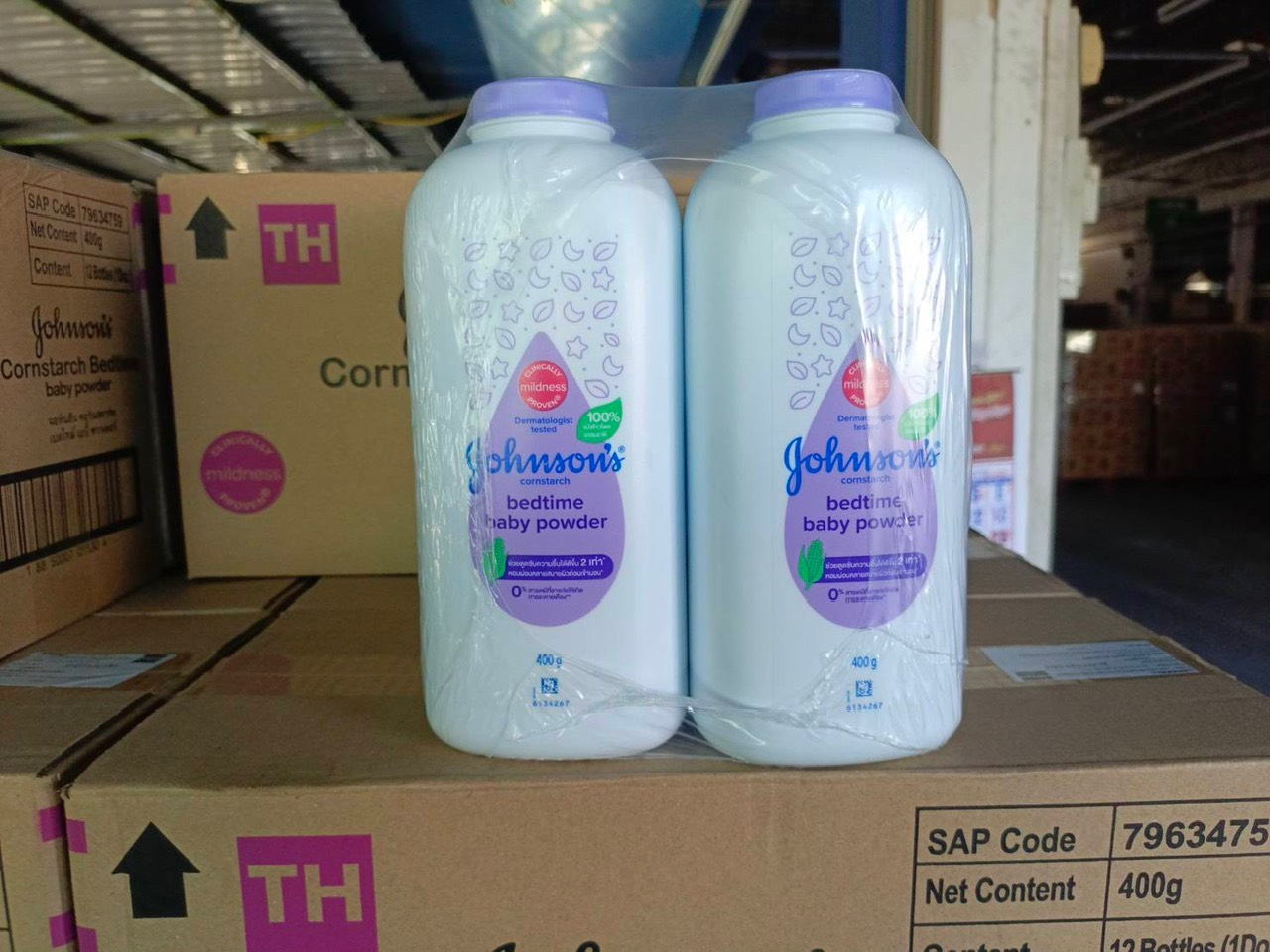 Phấn Johnsons Baby Power Siêu Thơm Siêu Mịn 380g màu Tím