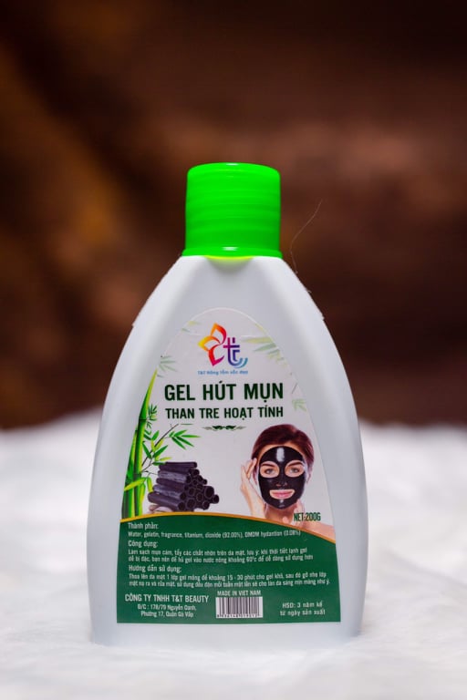 Gel Hút Mụn Than Tre Hoạt Tính Gold Bee