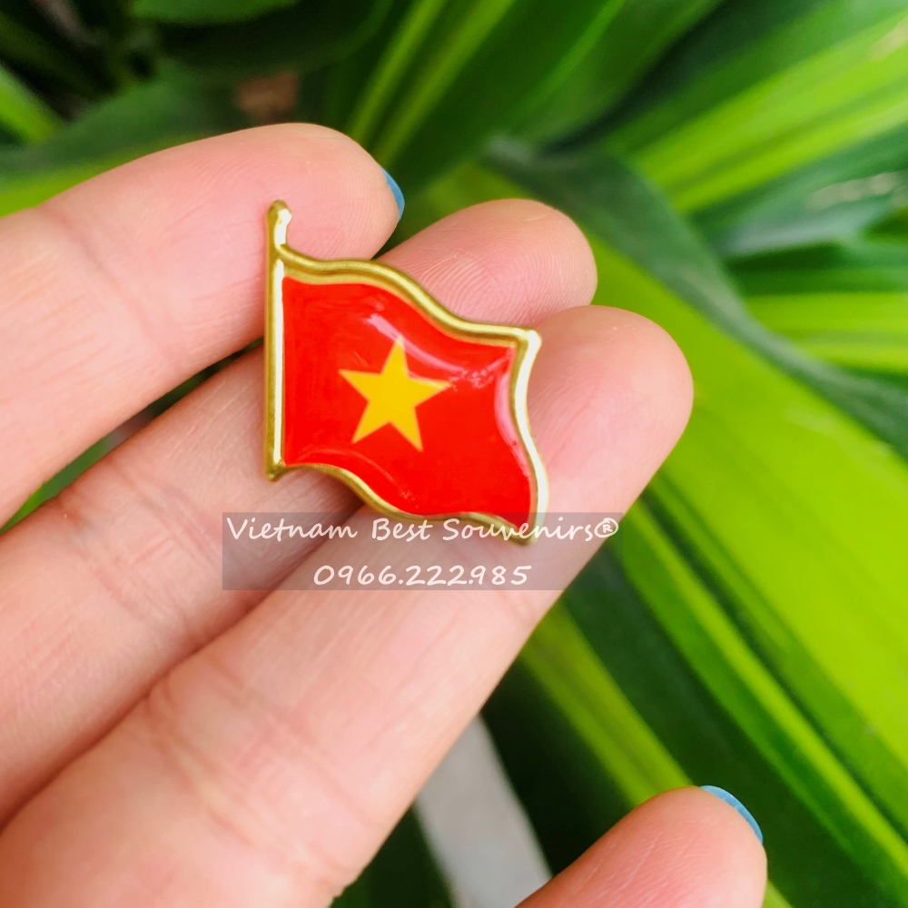 Huy hiệu cờ Việt Nam 2.5 cm Vietnam Flag Souvenir