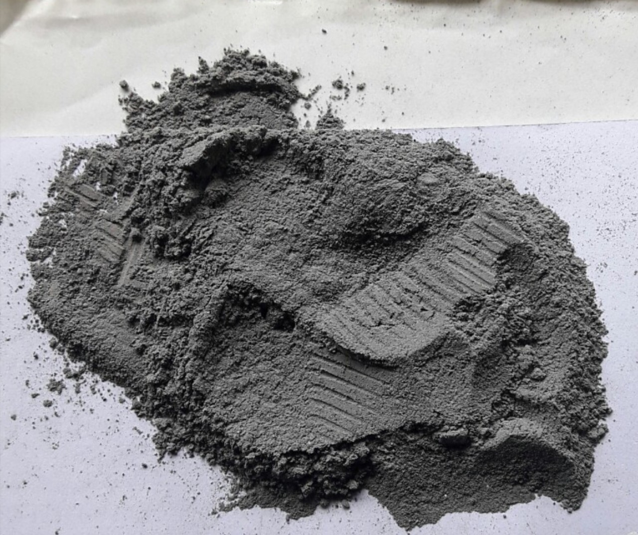 (1KG) Phân lân đen humic hữu cơ chuyên kích rể khử chua hạ phèn(gói 1 kg tách lẻ từ bao 50kg)