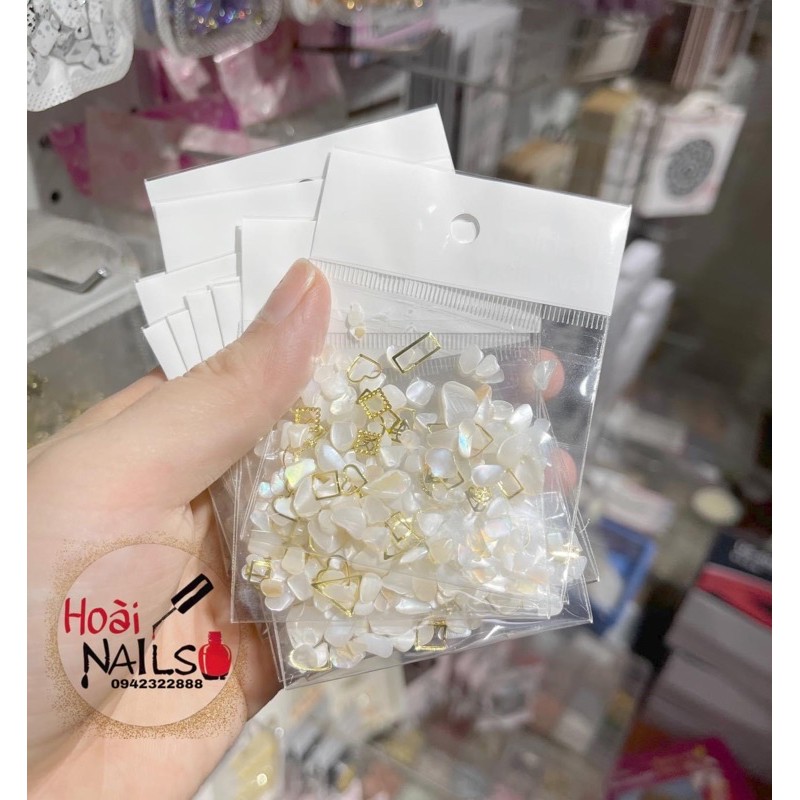 sỏi trắng làm nail