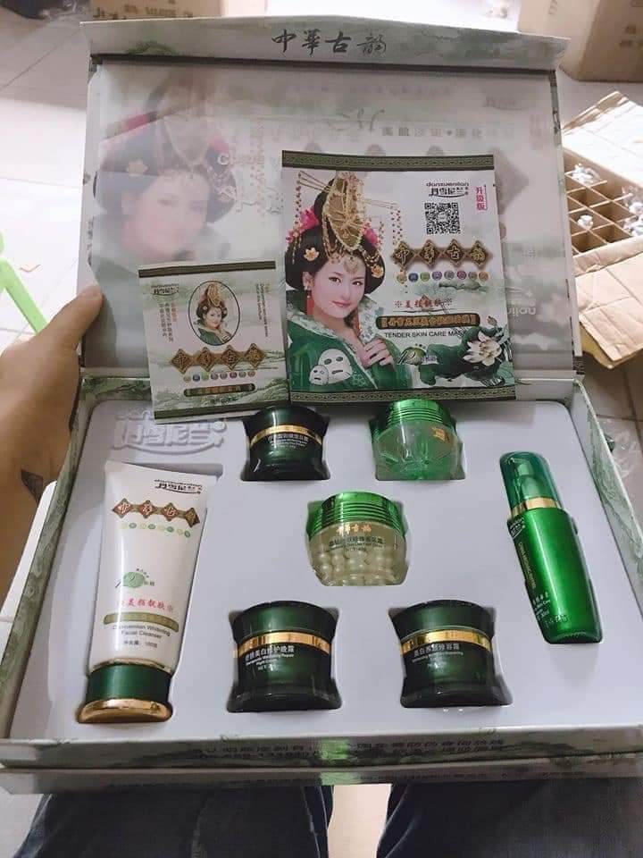 Bộ Hoàng Cung Xanh Set 7 in 1 Dưỡng Da Làm Mờ Nám Hiệu Quả Từ Bên Trong