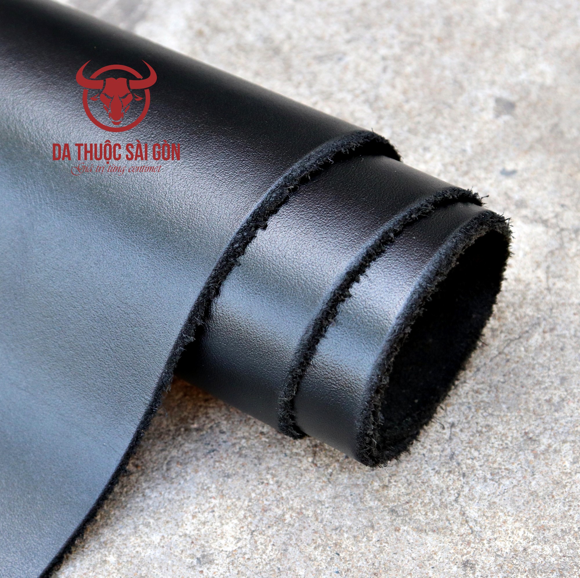 Da nappa cao cấp màu đen Thương Hiệu Da Thuộc Sài Gòn chất da đanh dẻo có độ dày Từ 1.6 mm đến 1.8 mm phù hợp may túi xách ví da giày dép