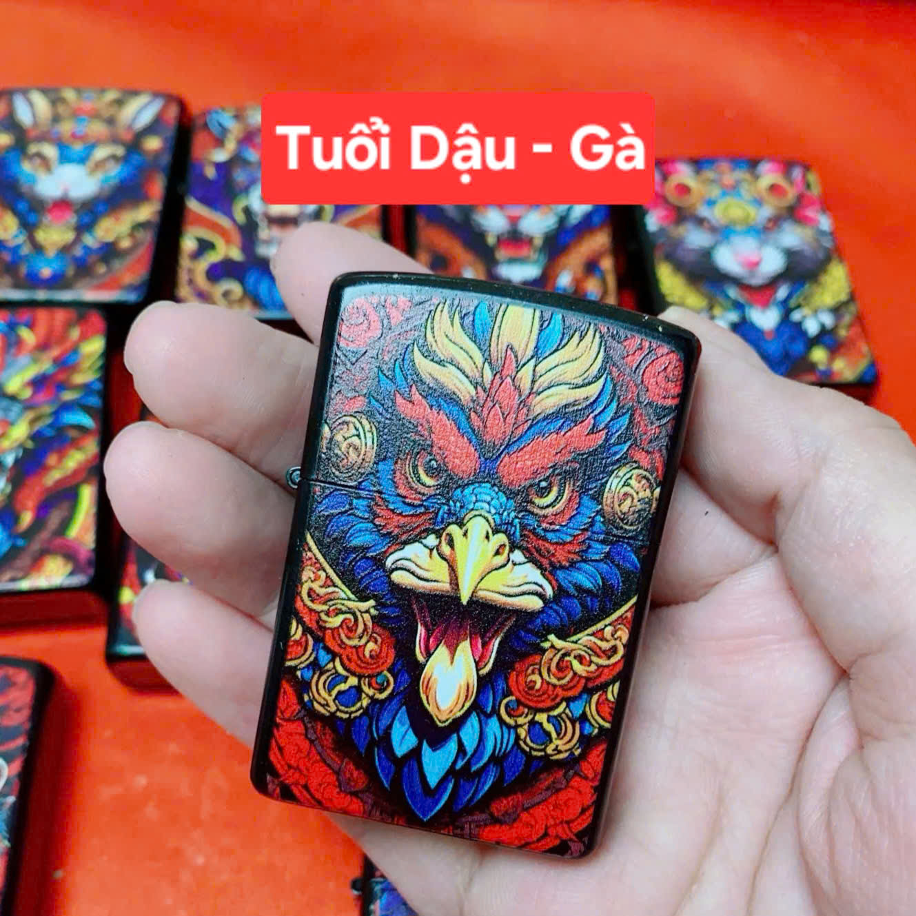 Bật Lửa Zippo Sơn Tĩnh Điện 12 Con Giáp Tặng Đá Bấc + Chai Nhiên Liệu Mini ( Xài Xăng - Lửa Thường)