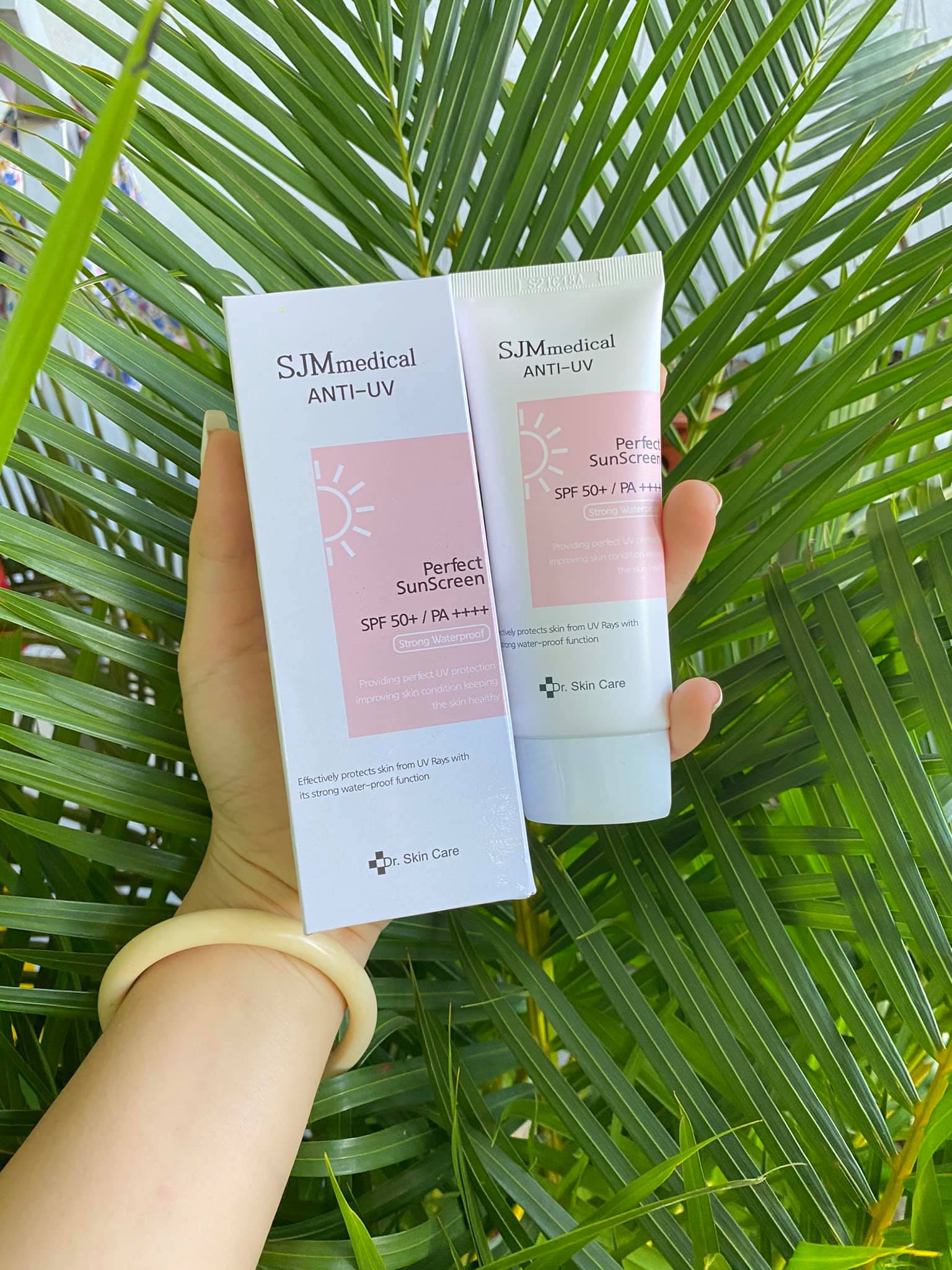 Kem Chống Nắng Hàn Quốc SJM Medical Anti UV Perfect Sunscreen SPF50+/PA++++ Giúp Bảo Vệ Da Khỏi Tia Cực Tím Mặt Trời Dưỡng Da Nâng Tone
