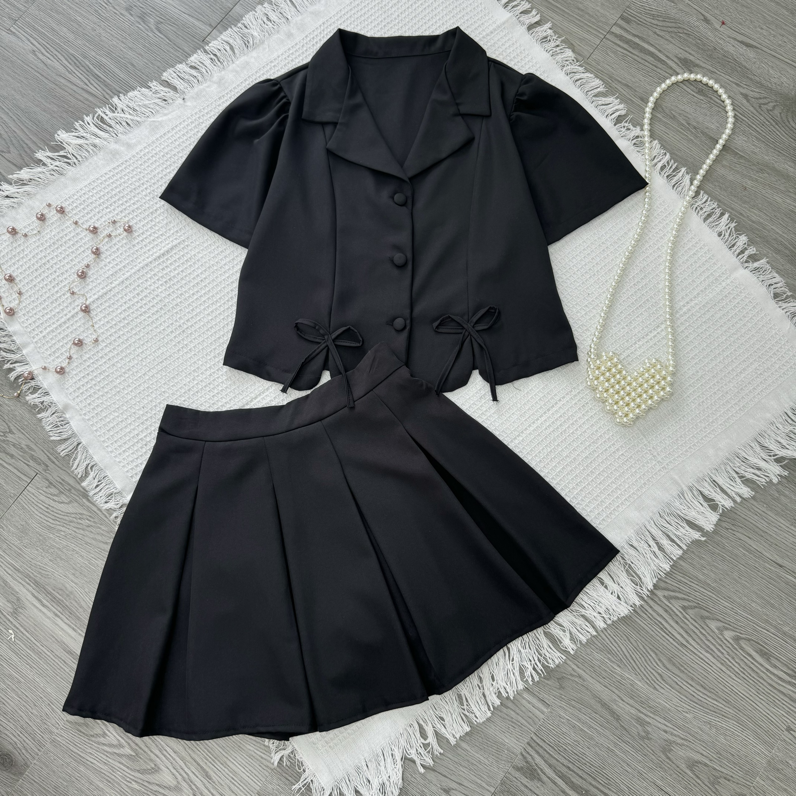 Set đồ tiểu thư bigsize nữ áo sơ mi cổ vet tay bồng croptop kèm chân váy xếp ly dáng chữ A xòe chất 