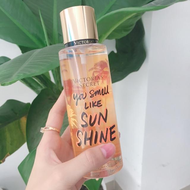 Xịt Thơm Toàn Thân You Smell Like Sunshine 250Ml