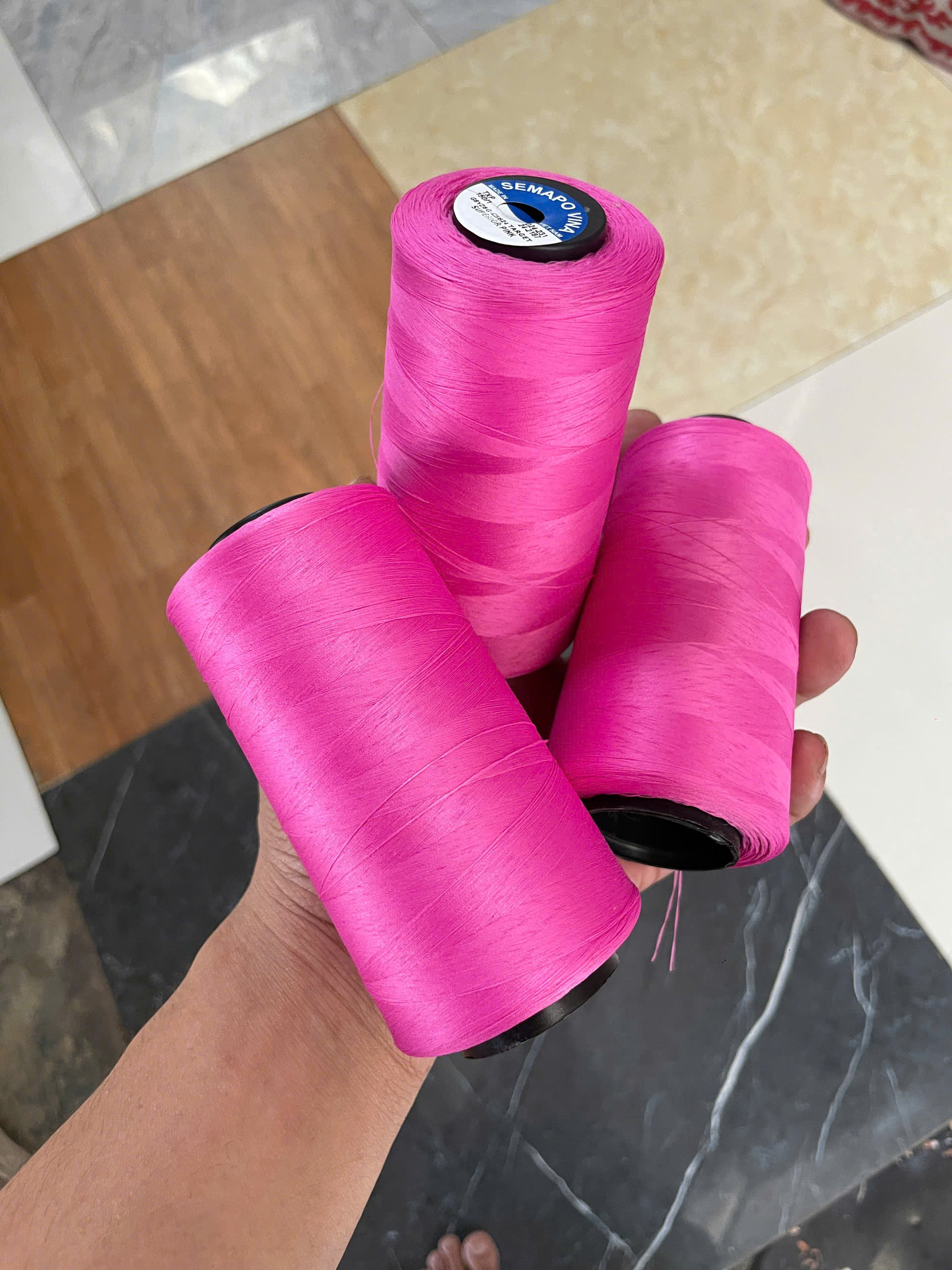 Set = 3 ống chỉ tơ - chỉ tơ vắt sổ các màu 150d tex 18 cuộn 5000m chỉ tơ dai chắc bền đẹp