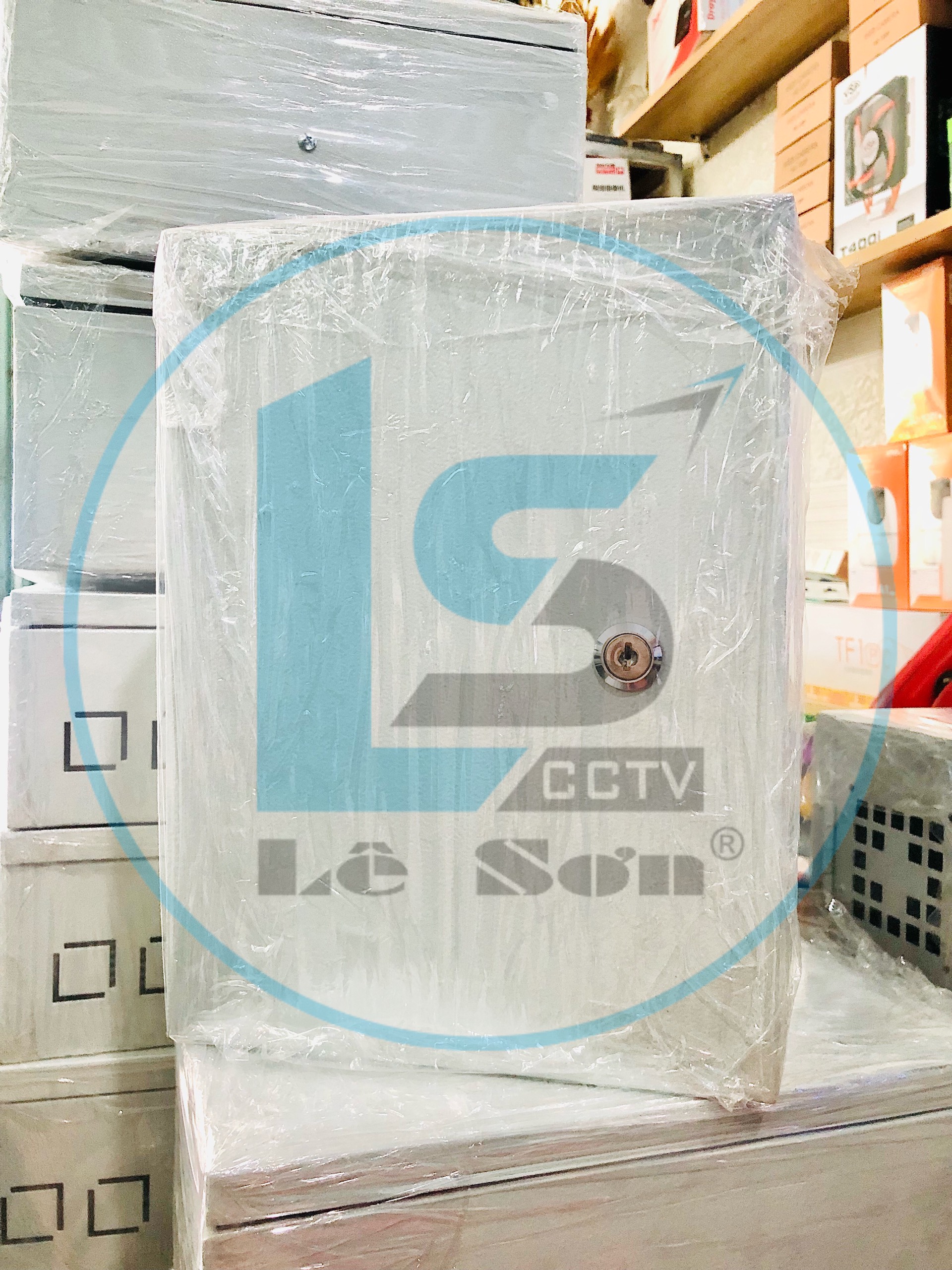 Tủ Switch Tủ Mạng tủ điện bằng sắt ngoài trời ( Có Khoá Bảo vệ )