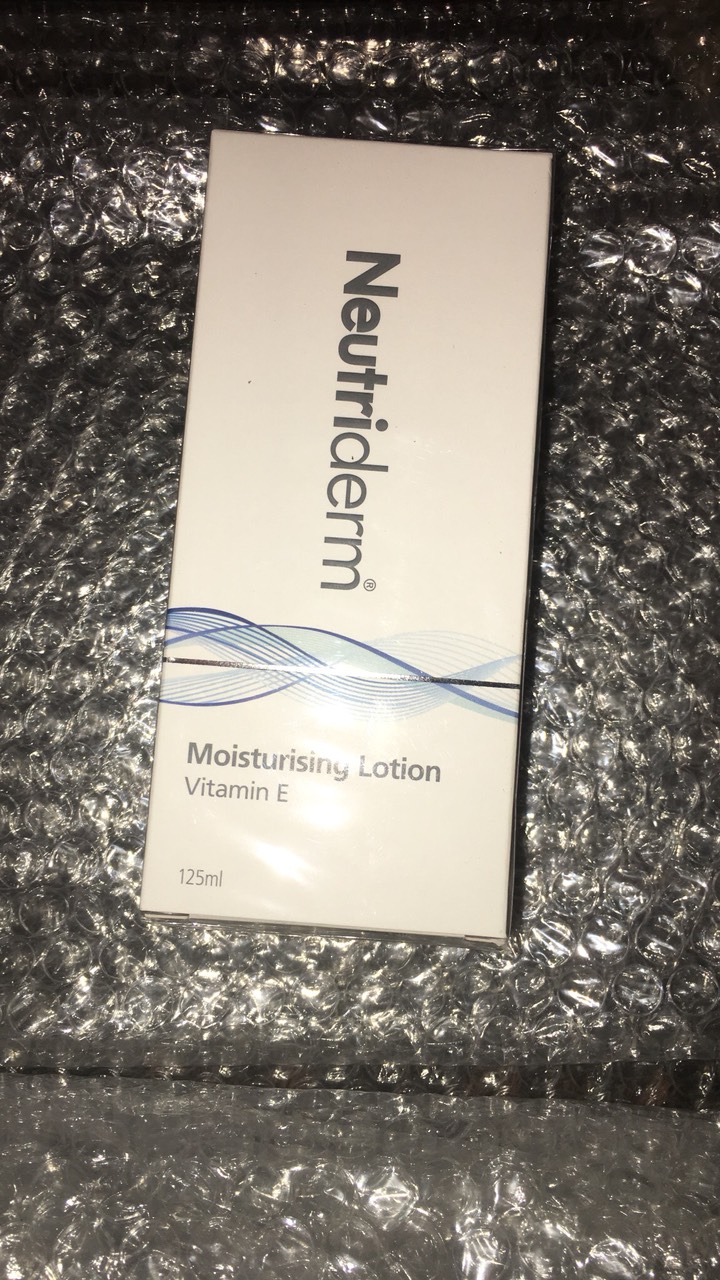 Kem Dưỡng Da Neutriderm Cả Úc Hiệu Quả