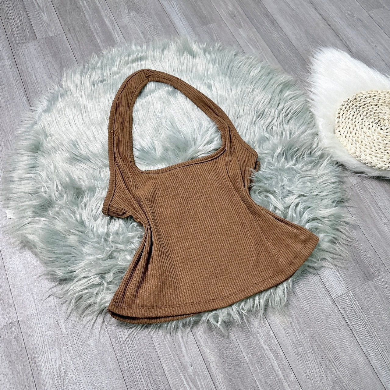 Áo croptop bigsize áo ba lỗ nữ 6 màu chất gân tăm mềm mịn co giãn thoáng mát yếm quàng cổ bigsize - 