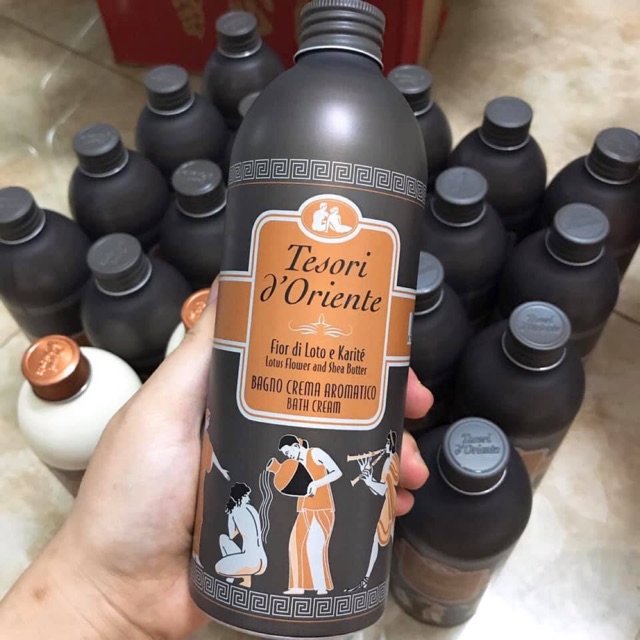 Sữa Tắm Tesori D Oriente Hương Nước Hoa Hoa Sen Chai 500Ml - Dành Cho Da Khô