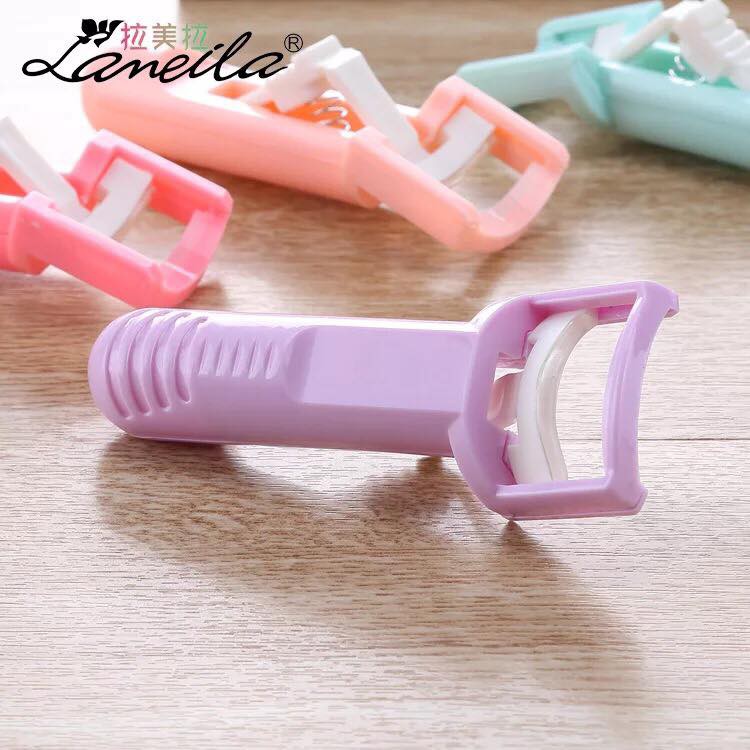 Kẹp mí kẹpmi Tarte