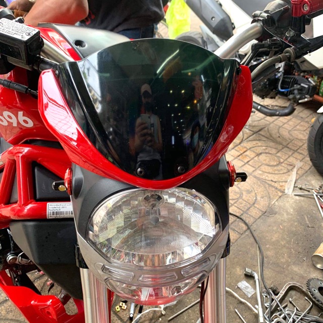 Ốp đầu Ducati mini Demons 110i ( xe 696 )  chắn gió 796 696 DoChoiXeMay