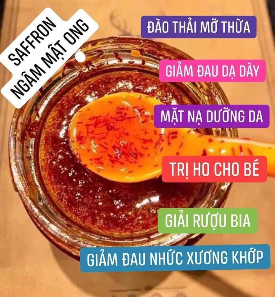 Tặng 10G Nụ Hoa Hồng Khi Mua 500Ml Saffron Ngâm Mật Ong