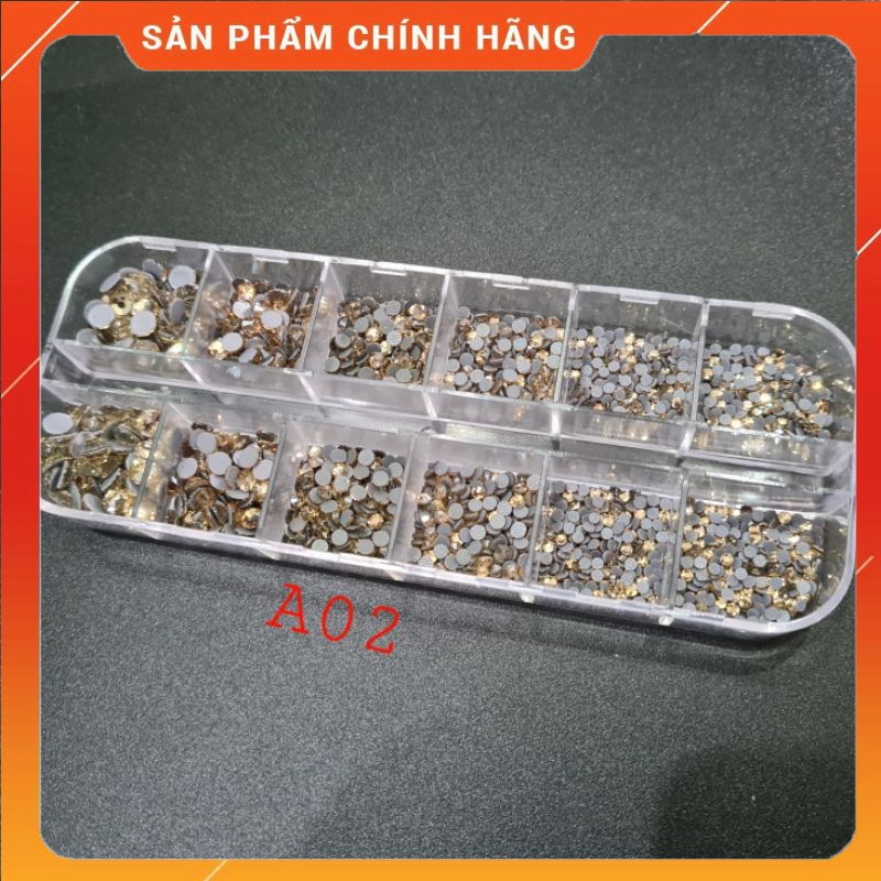 Đá trang trí móng tay