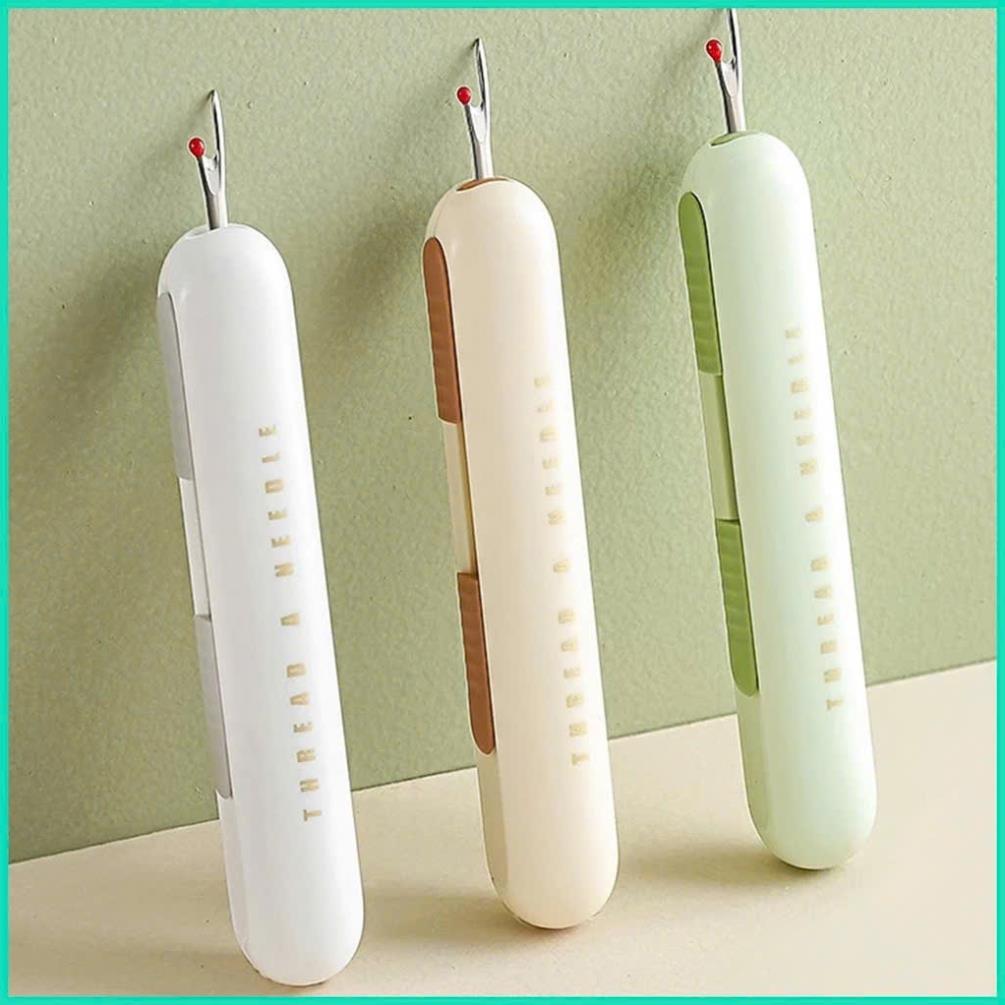 Dụng Cụ Cắt Chỉ & Luồn Kim 2in1 Thông Minh – Dao Cắt Sắc Xỏ Kim Nhanh – Gọn Nhẹ An Toàn Tiện Dụng