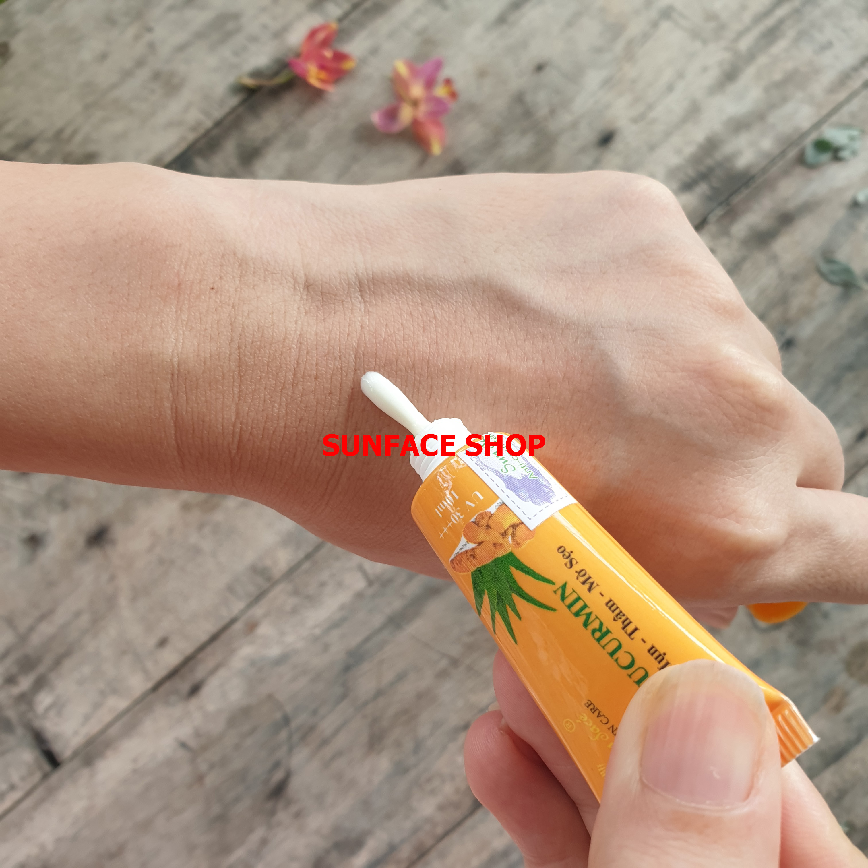 [Hcm]Combo Kem Nghệ Trị Mụn Giá 0 Đồng + 10 Miếng Mặt Nạ Dưỡng Da Trà Xanh Sunface