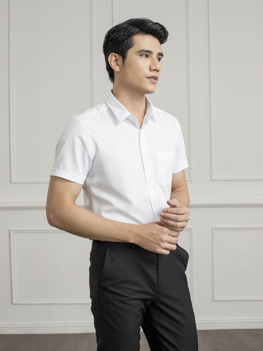 Áo sơ mi ngắn tay Aristino ASSR20 trắng tinh,có túi, tà lượn, dáng regular fit
