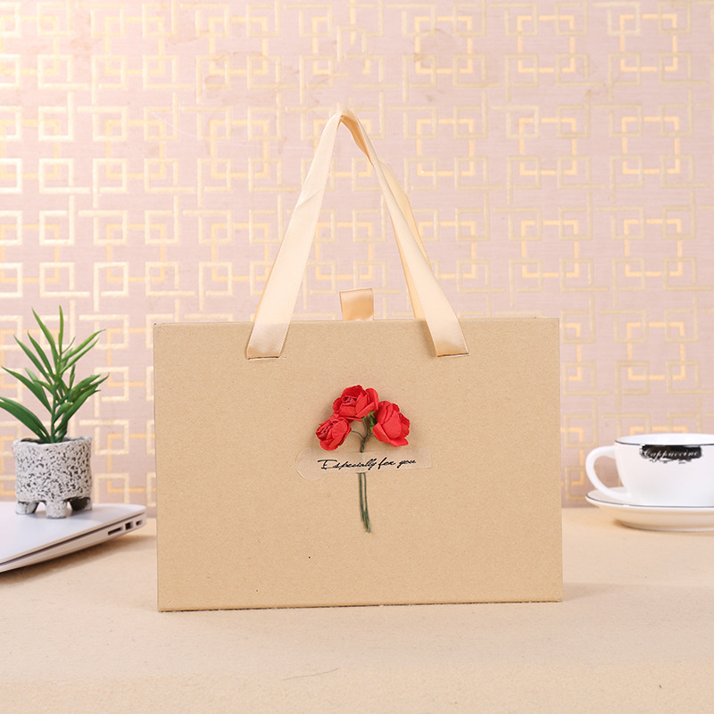 Hộp Quà Sinh Nhật Bằng Giấy Kraft Hộp Đựng Quà Có Quai Xách Gắn Hoa Đựng Quà Tặng Người Yêu Người Th