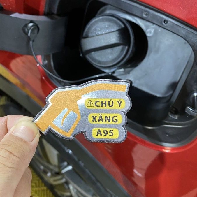 Decal tem nhôm dán cảnh báo đổ xăng A95 dầu Diesel cho xe ô tô