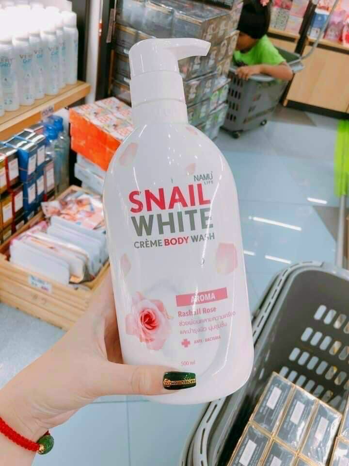 [HCM]Sữa Tắm Trắng Da Snail White 500ml Thái Lan Trái Cây Thiên Nhiên