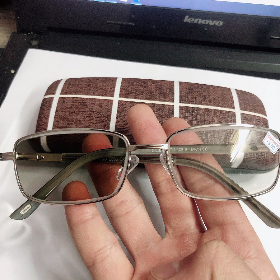 Kính lão thị titanium nhật bản đổi màu chống chói mắt THủy tinh KDM23UNIQUI cao cấp bảo hành 1 đổi 1 cực sang tặng hộp